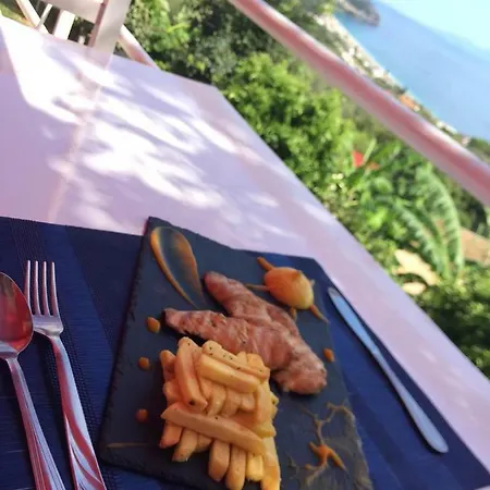 Belle Vue Hotel 3*